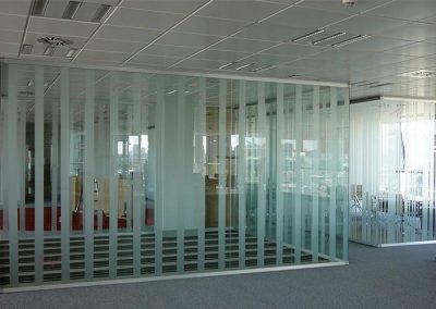 mobiliario-oficina-mamparas-divisorias