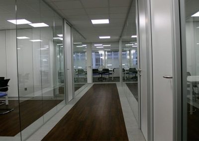 mobiliario-oficina-mamparas-divisorias