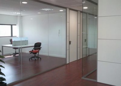 mobiliario-oficina-mamparas-divisorias